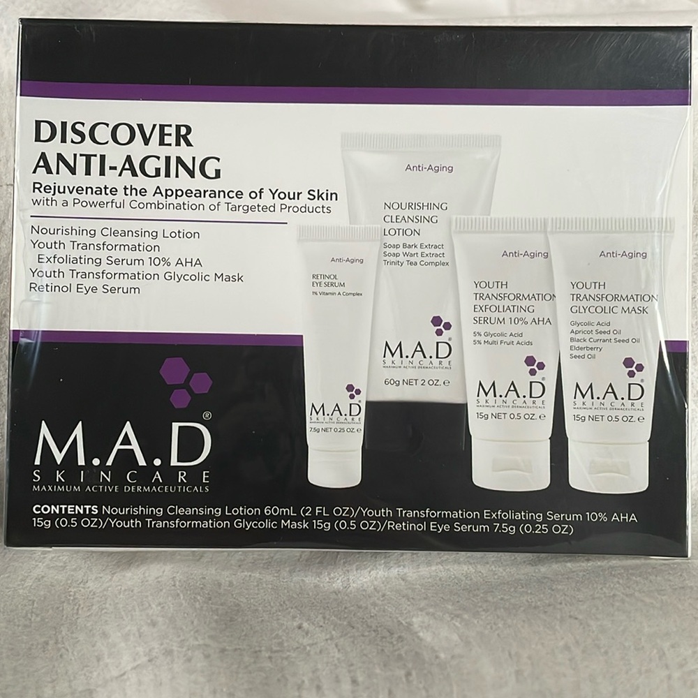 M.A.D. Discover Anti-Aging travel set - New in Box